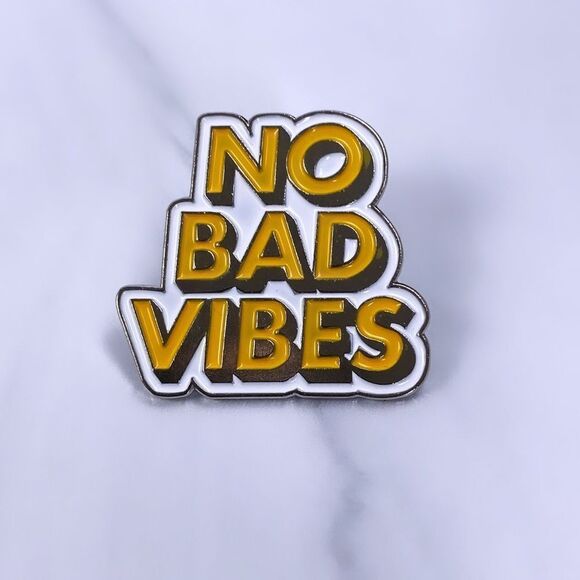 No Bad Vibes Bold Enamel Pin/ Brooch - Picture 1 of 4